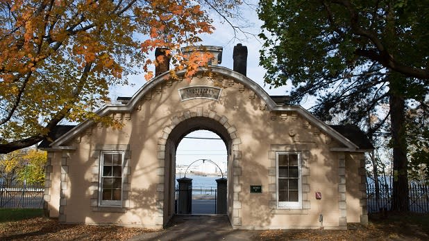 Fall leaves at Snug Harbor Cultural Center & Botanical Garden