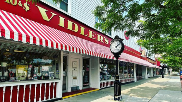 Storefront view of Vidler's 5 & 10