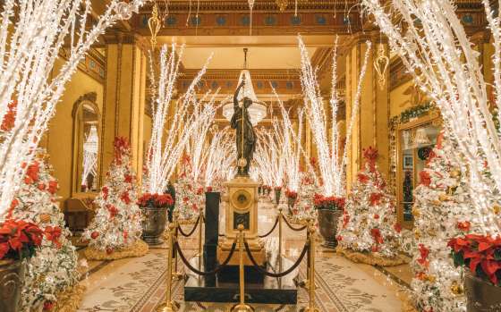 Holiday Decorations at the Roosevelt Hotel