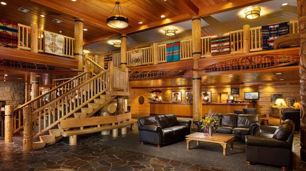The Heathman Lodge lobby