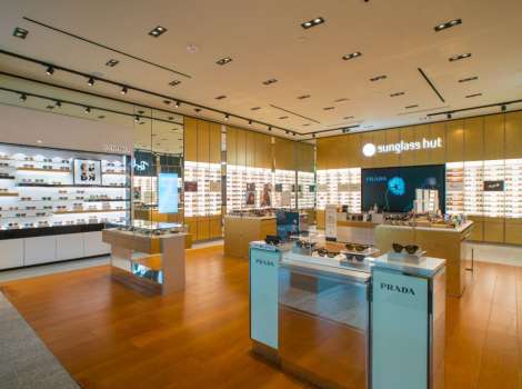 Working at sunglass hut reddit clearance