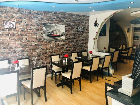 Interior of Miseria e Nobilta.