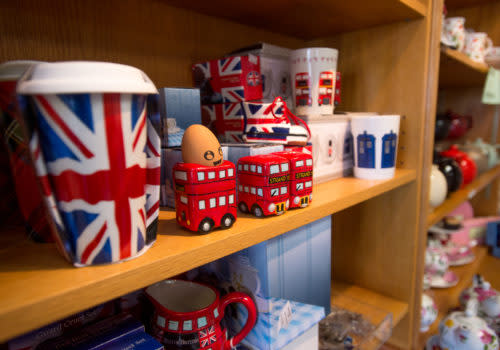 British-themed trinkets