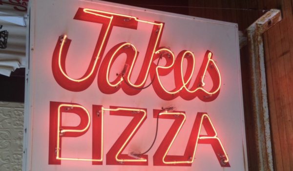 jakes pizza signage