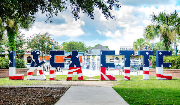 Y Lafayette Sign