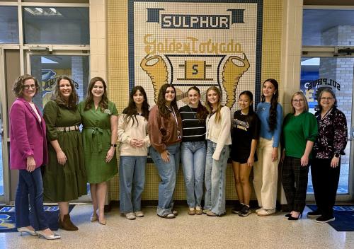 Taylor with LEAD Students