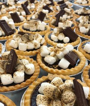 Normandy Farm Hotel & Conference Center Craft & 'Que