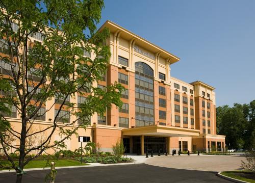 The exterior of the Sheraton Tarrytown.