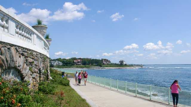 Newport Ri Cliff Walk Find Scenic Walking Tours Along