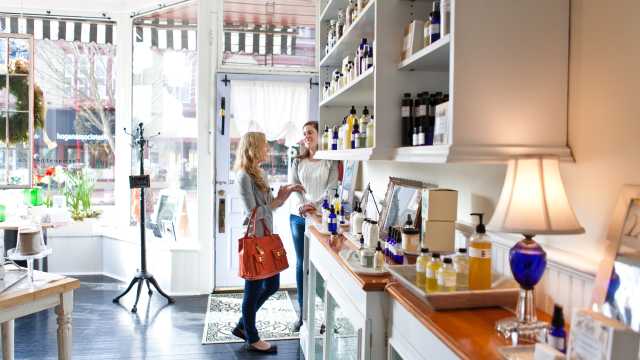 Shopping In Newport Ri Find Markets Boutiques Souvenirs