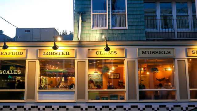 Seafood Restaurants In Newport Dock To Table Dining