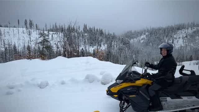 The Vue: Snowmobiling in Snoqualmie Pass