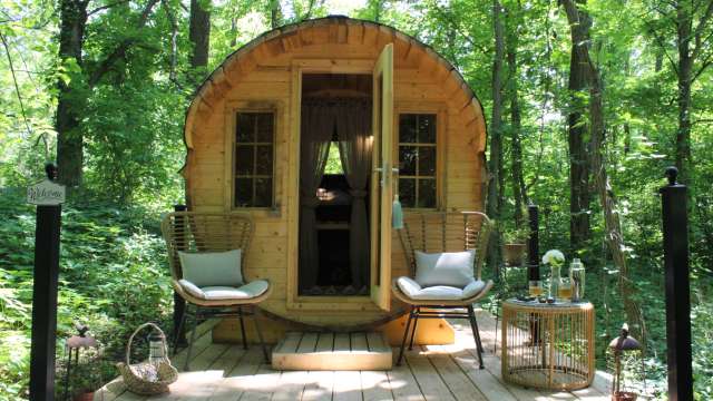 Rue Claire Round Cabin in the Woods
