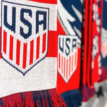 USA soccer scarves at Soccer90