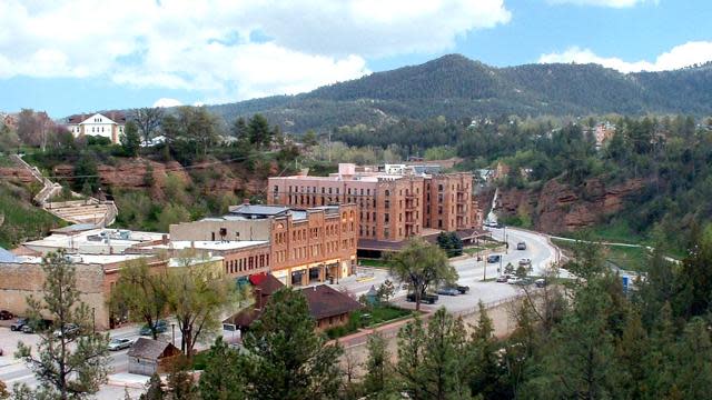Hot-Springs-Skyline-View