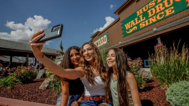 Wall-Selfie