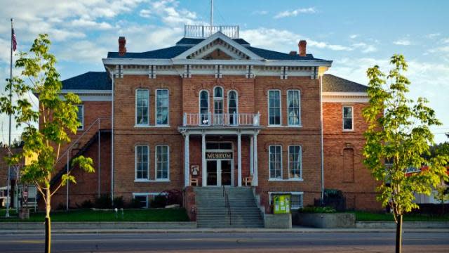 Custer-Court-Museum