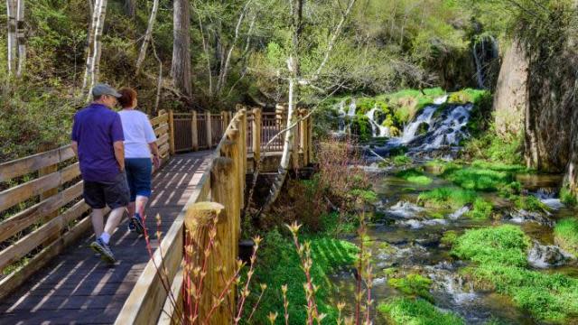 Roughlock-Falls-Hiking