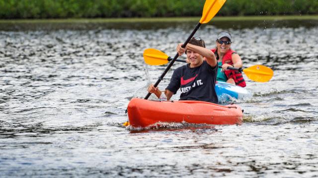 Water-Recreation-Paddle-Lake