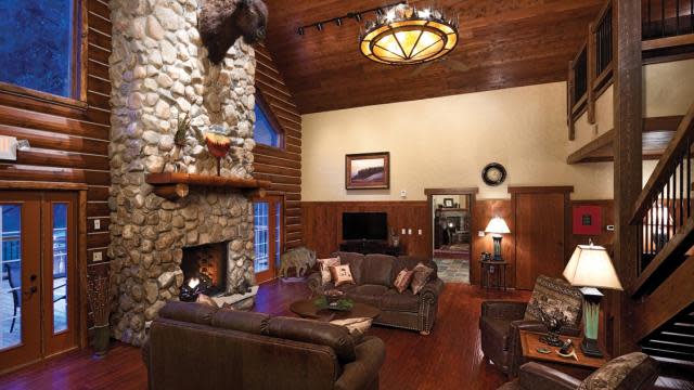 Resort-Hotel-Lobby