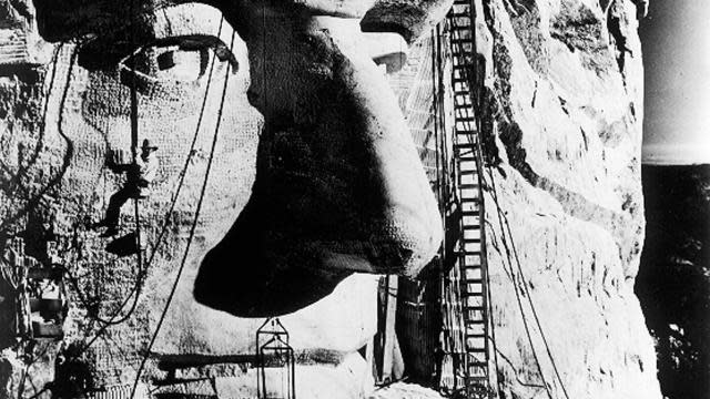 Lincoln under construction