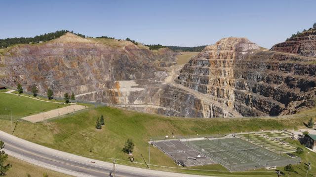Lead-Gold-Mine