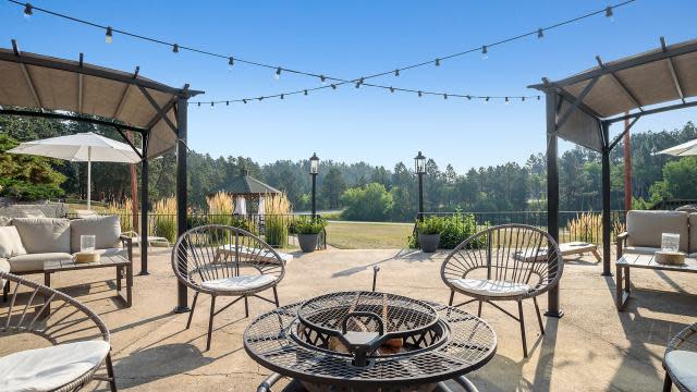 Bed-Breakfast-Patio