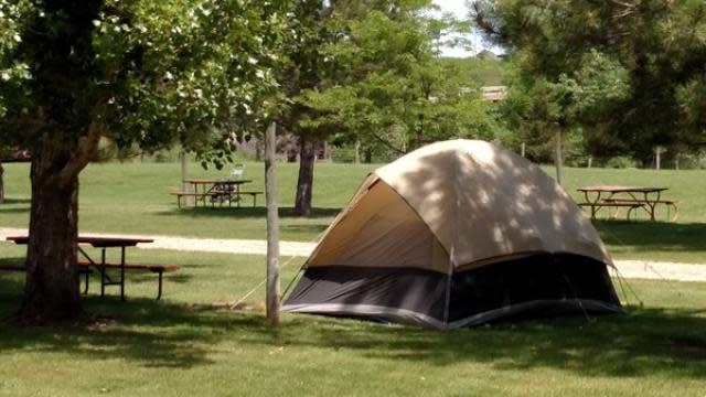 RV-Tent-Camping