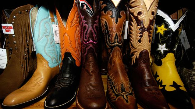 Wall Drug boot shopping