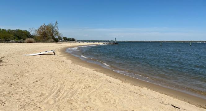 Paddleboard at Mayo beach Park.