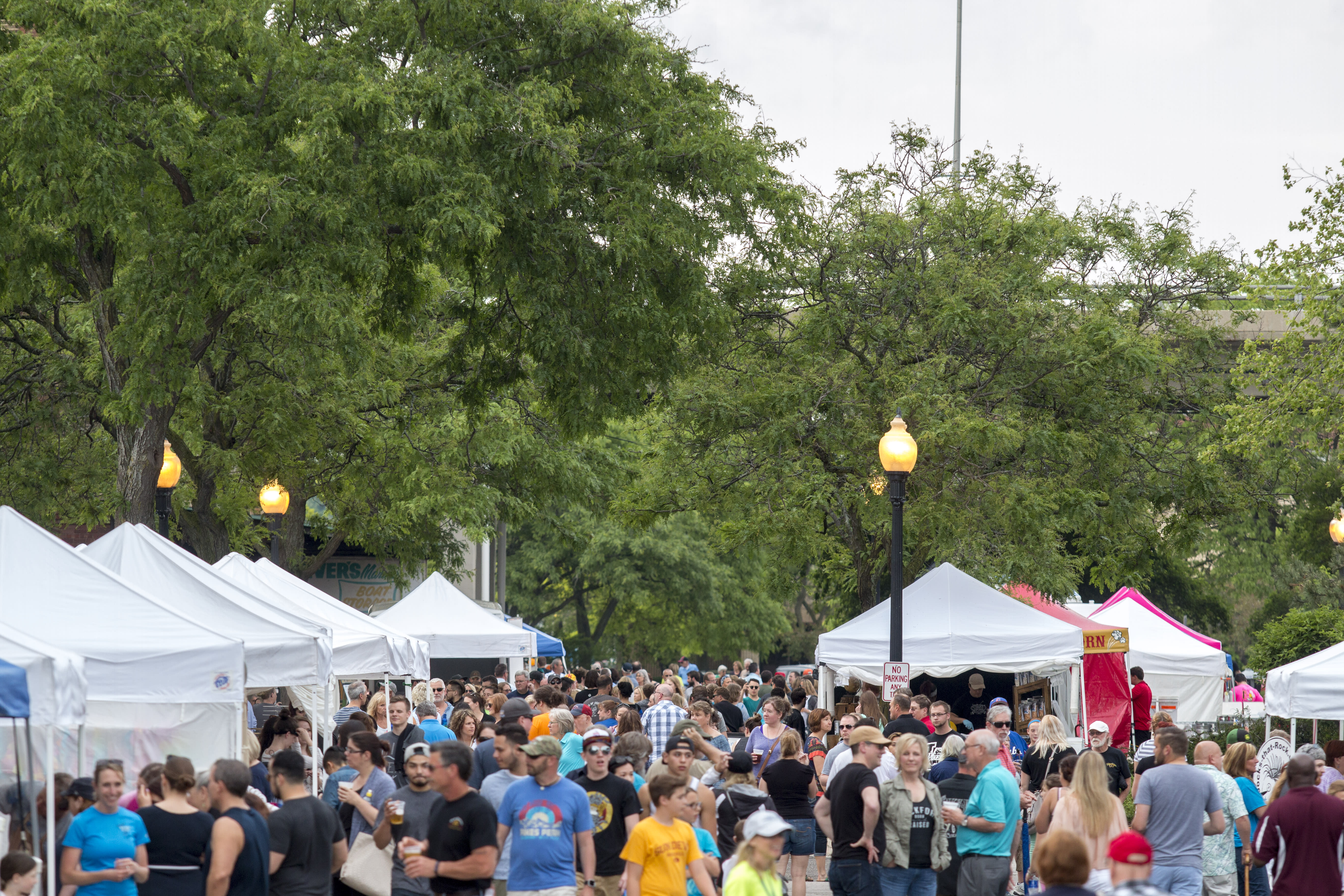CityMarket_crowd
