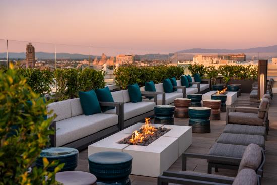 RISE Rooftop Lounge at The Westin Anaheim Resort