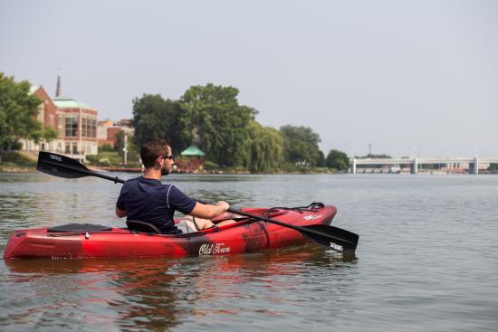 Kayaking on the Fox River De Pere