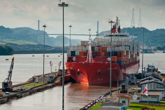Cargo ship crossing at Miraflores Locks. Panama Canal, Panamá