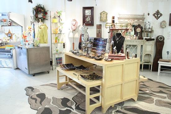 Best New and Used Women's Purses, Jewelry & Accessories near Topeka, KS