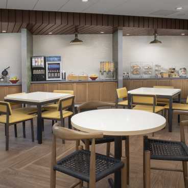 Fairfield Inn by Marriott New Orleans Metairie - breakfast area