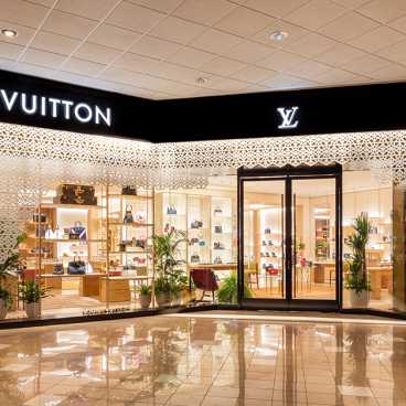 Shops With Louis Vuitton In New Orleans