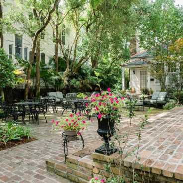 Le Musee De FPC Courtyard