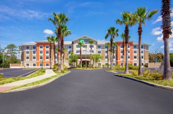 Holiday Inn Express & Suites