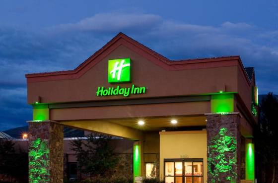 Holiday Inn Entrance at Night