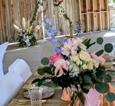Rustic and beautiful table setting at Cypress M Ranch Western Weddings and Special Events.
