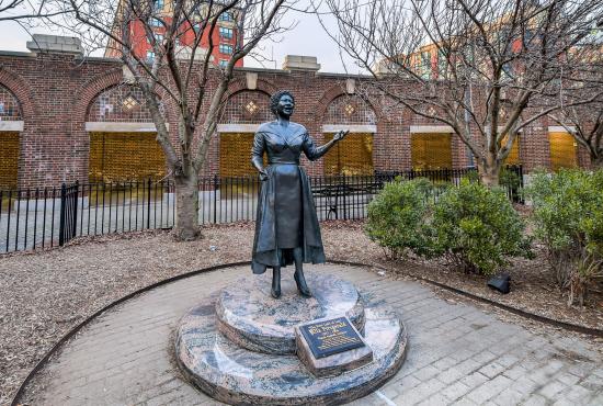 Ella Fitzgerald Statue