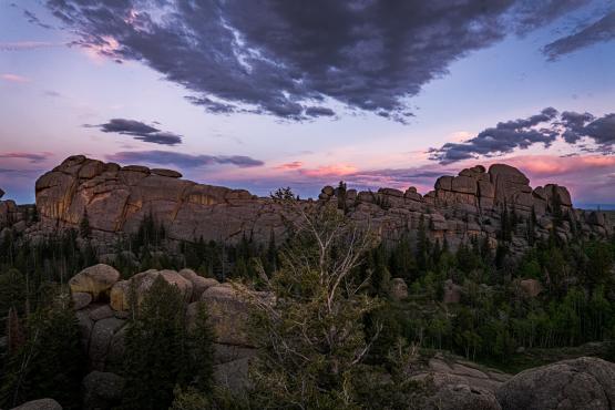 Colors of pink and purple at dusk in the mountains