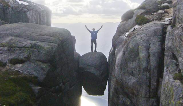The Kjærag boulder