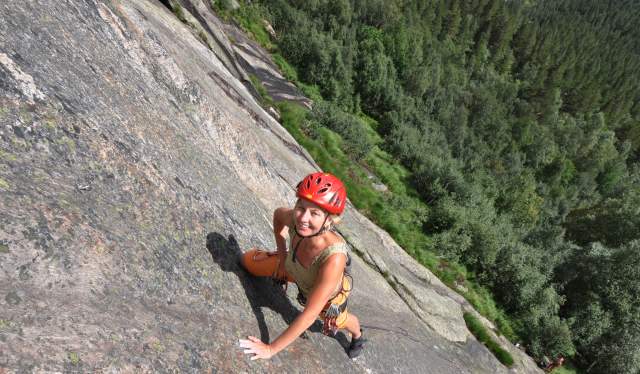Rock climbing in Valle