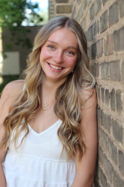Kailyn Headshot