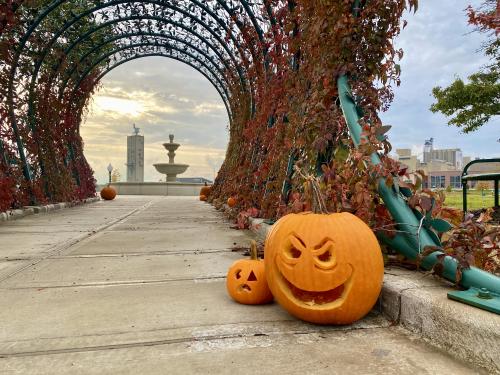 Pumpkin Palooza Shipbuilders Park Arch 2023
