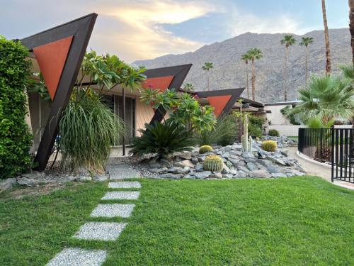 Royal Hawaiian Estates