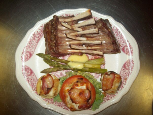 Rack of lamb, asparagus and tomato from Chez Pierre