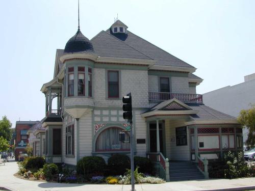 The exterior of Dr. Willella Howe-Waffle House